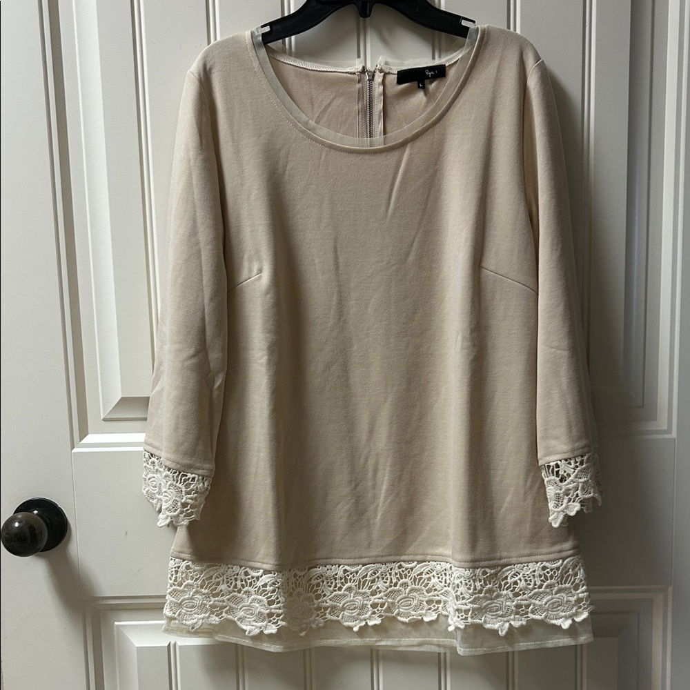 Ryu Cream Tunic with Lace Accents